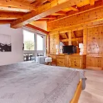 아파트 Livingroom